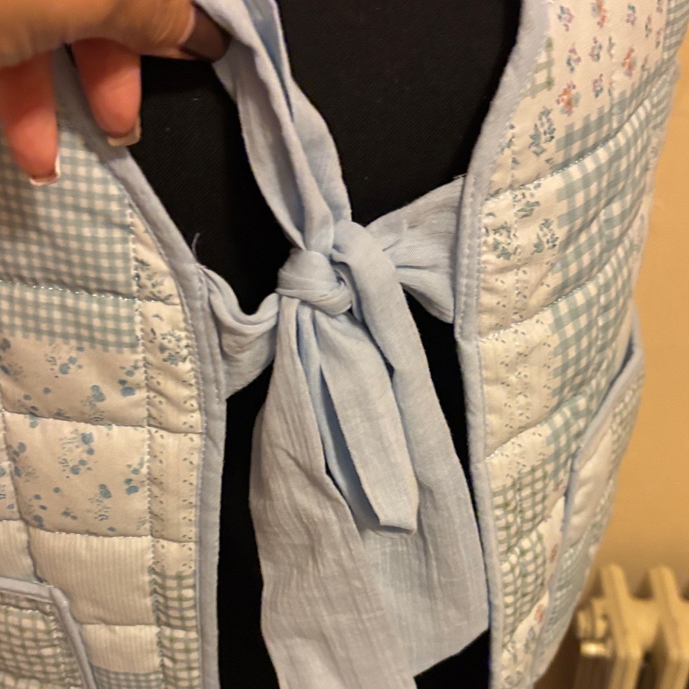 Patchwork Quilted Vest - image 3